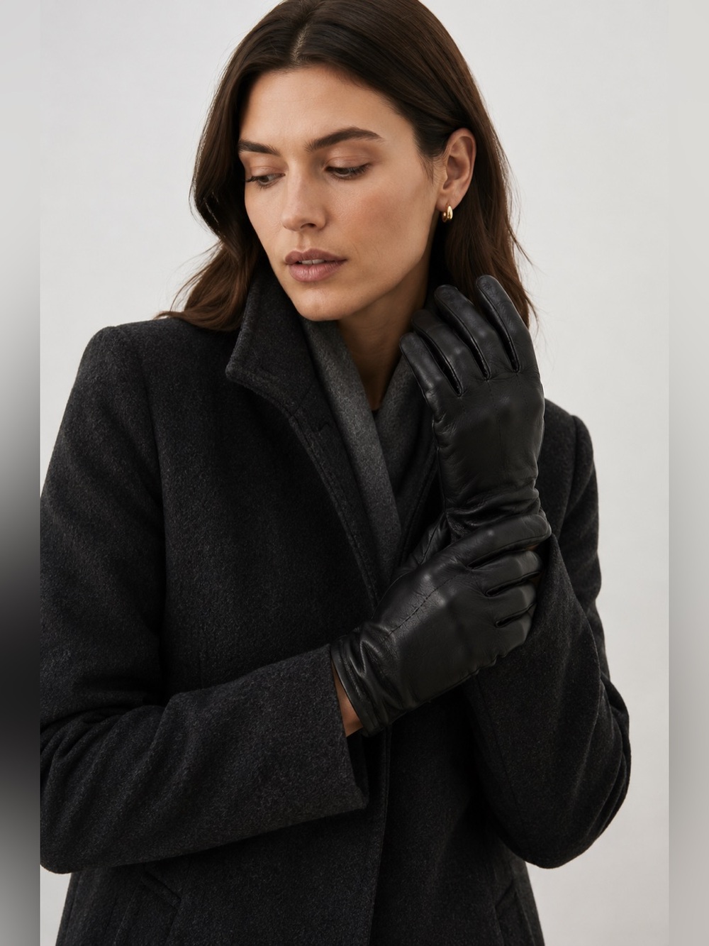 Danier Black Genuine Leather Winter Gloves Size M